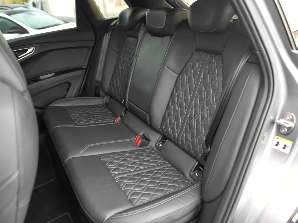 Audi Q4 e-tron 50 quattro S-Line 77 kWh Leren Bekleding P uit 2023, foto 14