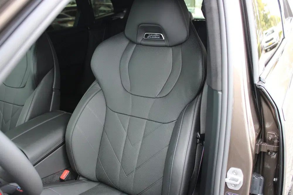 BMW XM PHEV 50e uit 2026, foto 4