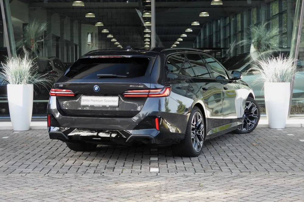 BMW i5 eDrive40 M Sport uit 2025, foto 4
