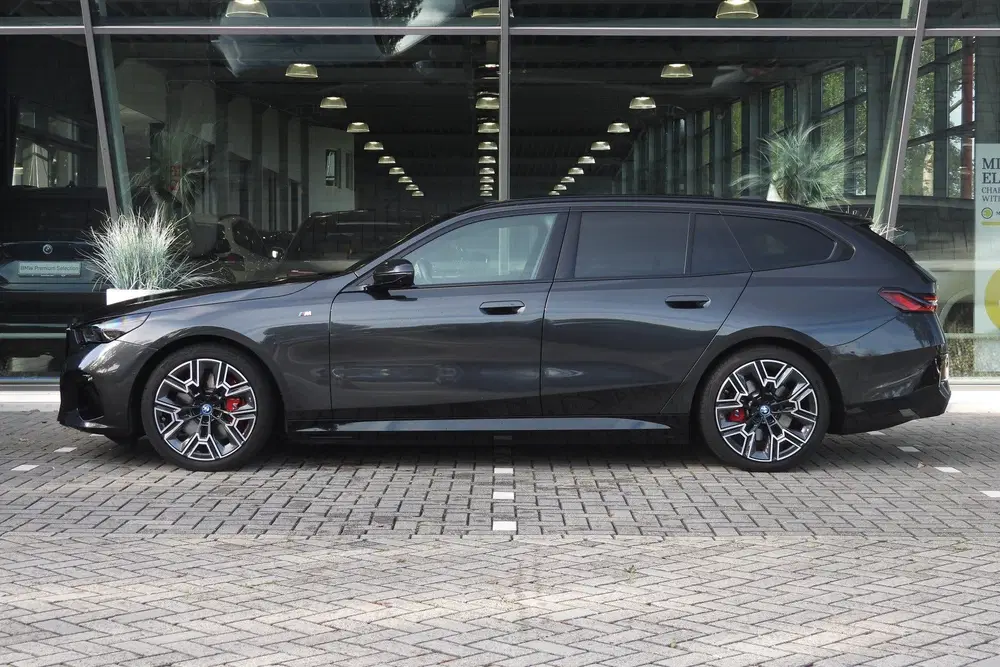 BMW i5 eDrive40 M Sport uit 2025, foto 5