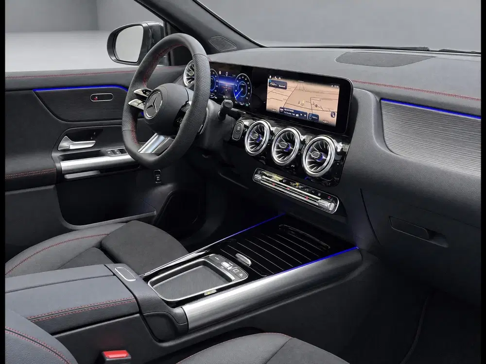 Mercedes-Benz EQA 250+ AMG uit 2025, foto 15