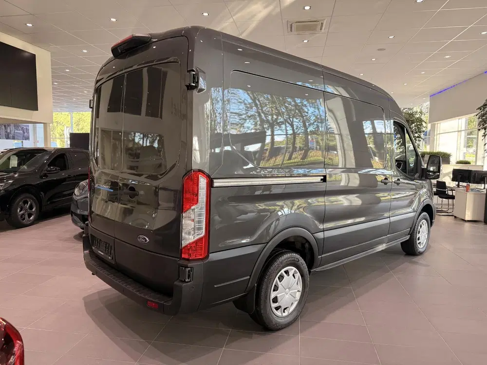 Ford Transit 350 L2H2 Trend 68 kWh 25KM auto niet gebru uit 2024, foto 4