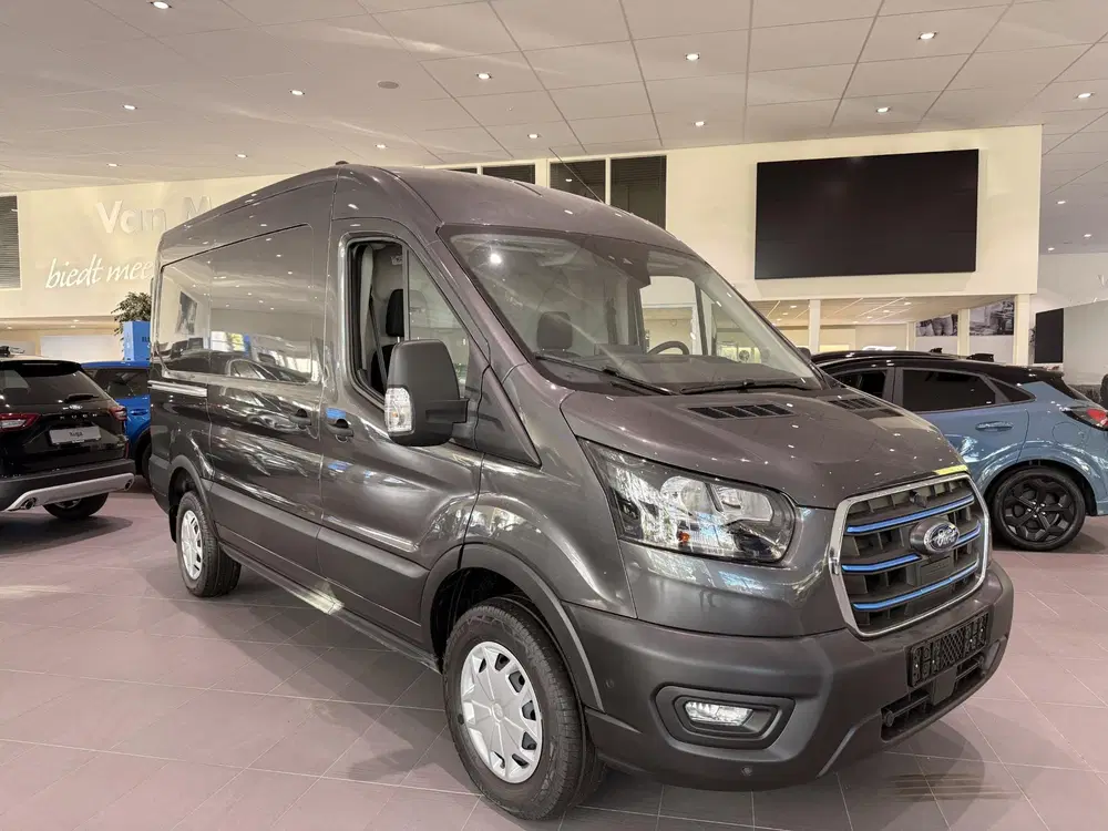 Ford Transit 350 L2H2 Trend 68 kWh 25KM auto niet gebru uit 2024, foto 5