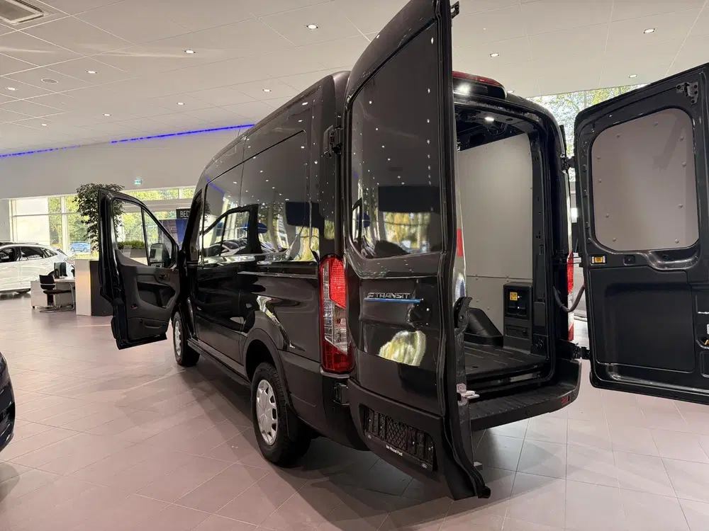 Ford Transit 350 L2H2 Trend 68 kWh 25KM auto niet gebru uit 2024, foto 7