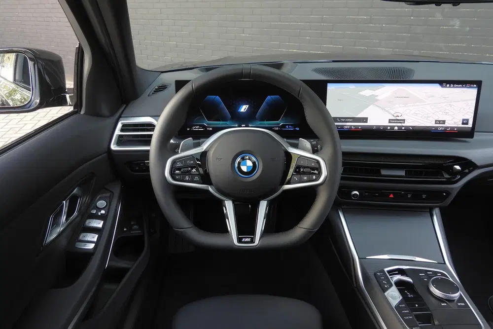 BMW 3-serie 330e M Sport Automaat uit 2026, foto 2