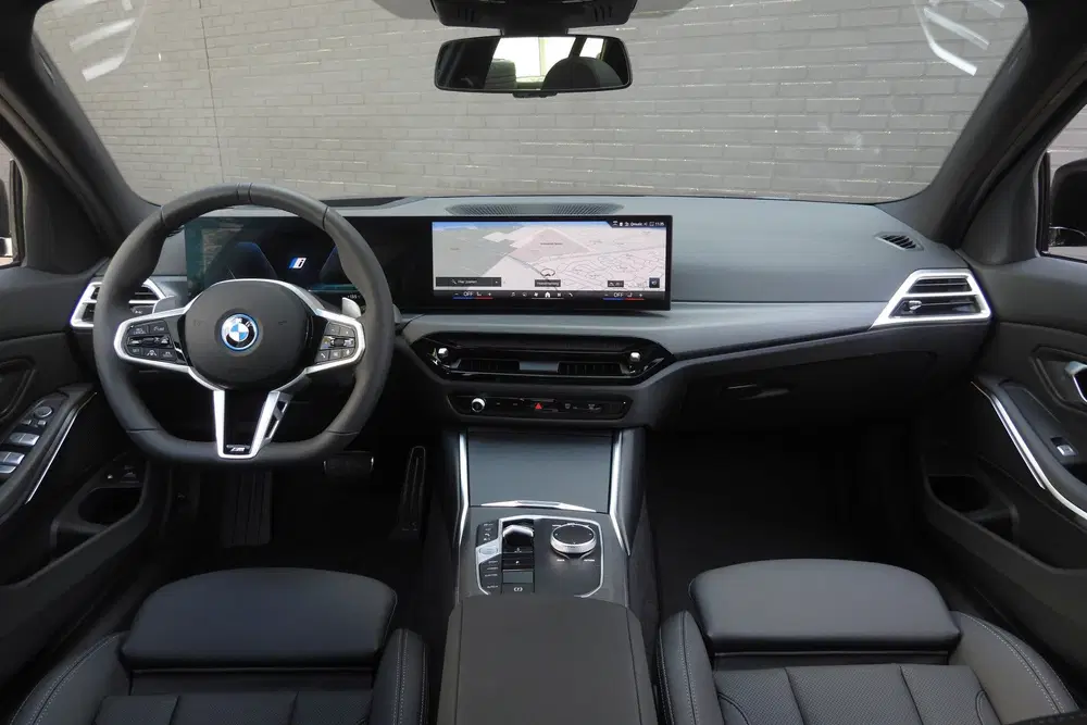 BMW 3-serie 330e M Sport Automaat uit 2026, foto 3