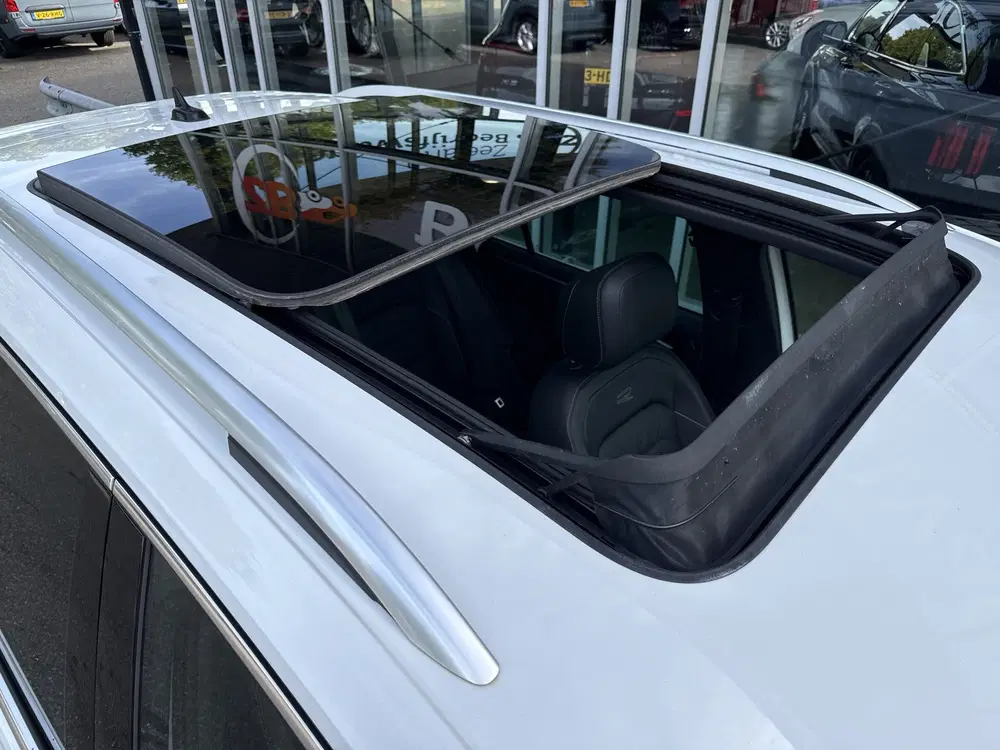 Volkswagen Tiguan 1.4 TSI eHybrid R-Line Business uit 2024, foto 11