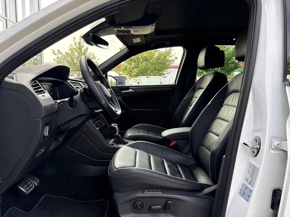 Volkswagen Tiguan 1.4 TSI eHybrid R-Line Business uit 2024, foto 12