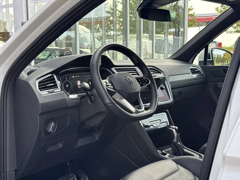 Volkswagen Tiguan 1.4 TSI eHybrid R-Line Business uit 2024, foto 14