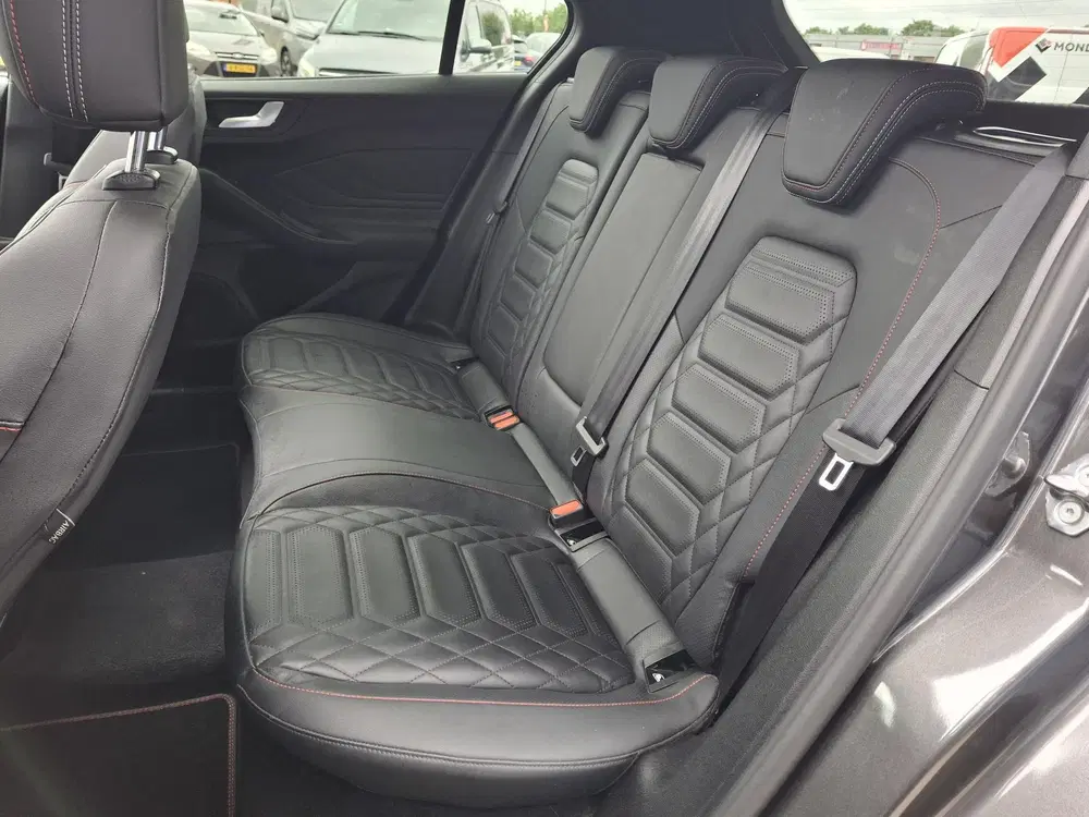 Ford Focus 1.0 EcoBoost Hybrid ST Line X uit 2024, foto 11