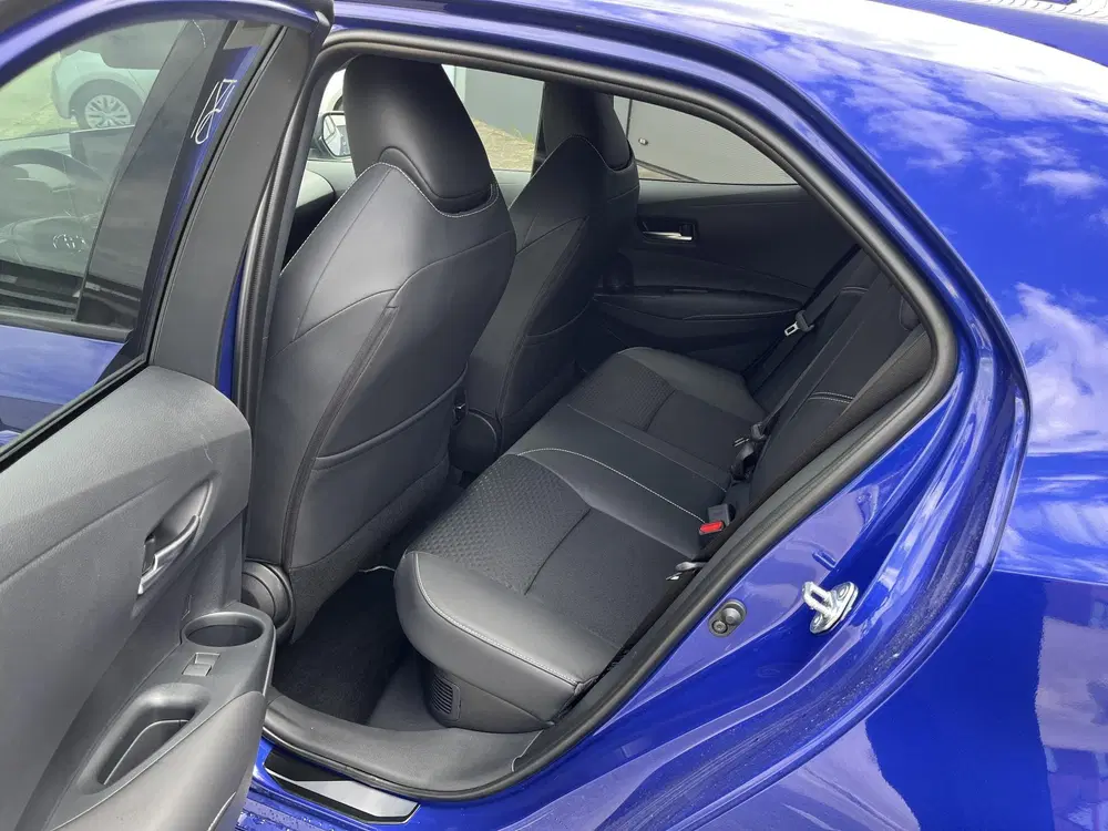 Toyota Corolla Hybrid 180 Executive uit 2026, foto 3