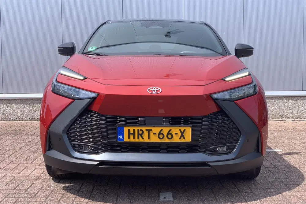 Toyota C-HR 1.8 Hybrid 140 Dynamic uit 2025, foto 3