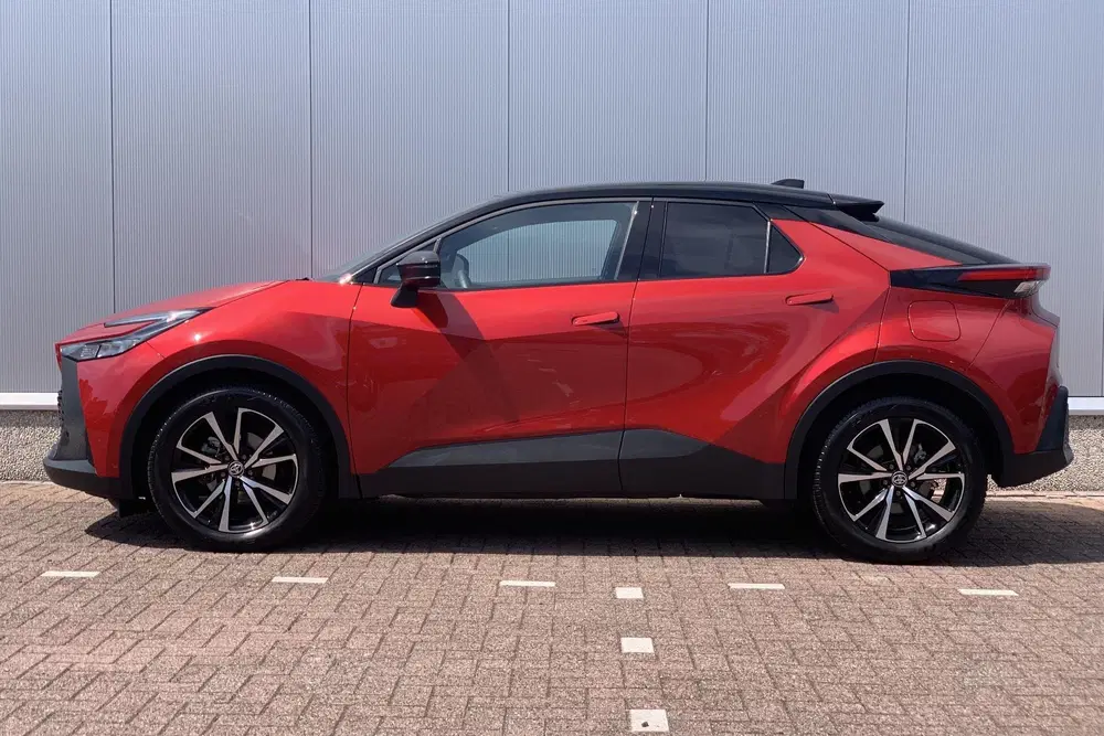 Toyota C-HR 1.8 Hybrid 140 Dynamic uit 2025, foto 4
