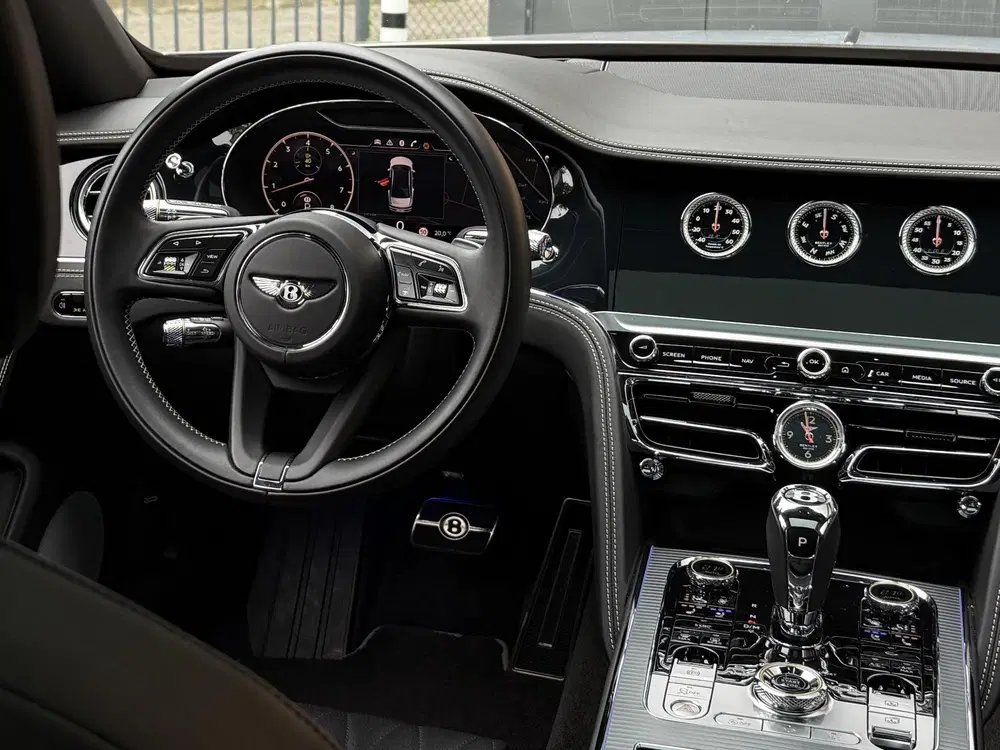 Bentley Flying Spur 4.0 V8 First Edition 4W-Besturing uit 2021, foto 11