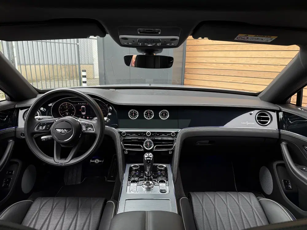 Bentley Flying Spur 4.0 V8 First Edition 4W-Besturing uit 2021, foto 5