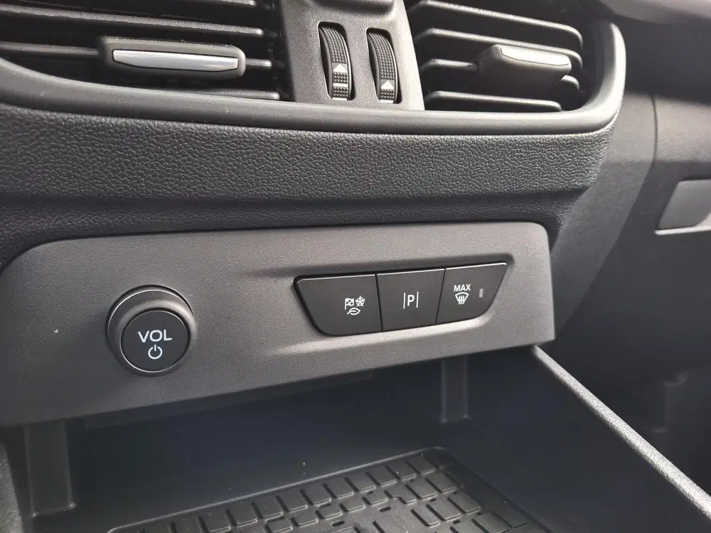 Ford Transit Courier Limited uit 2026, foto 13