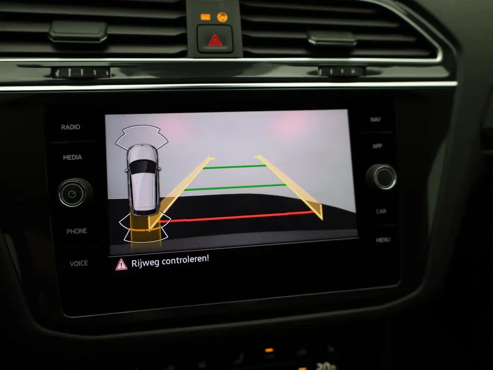 Volkswagen Tiguan 1.5 TSI R-Line Business uit 2023, foto 13