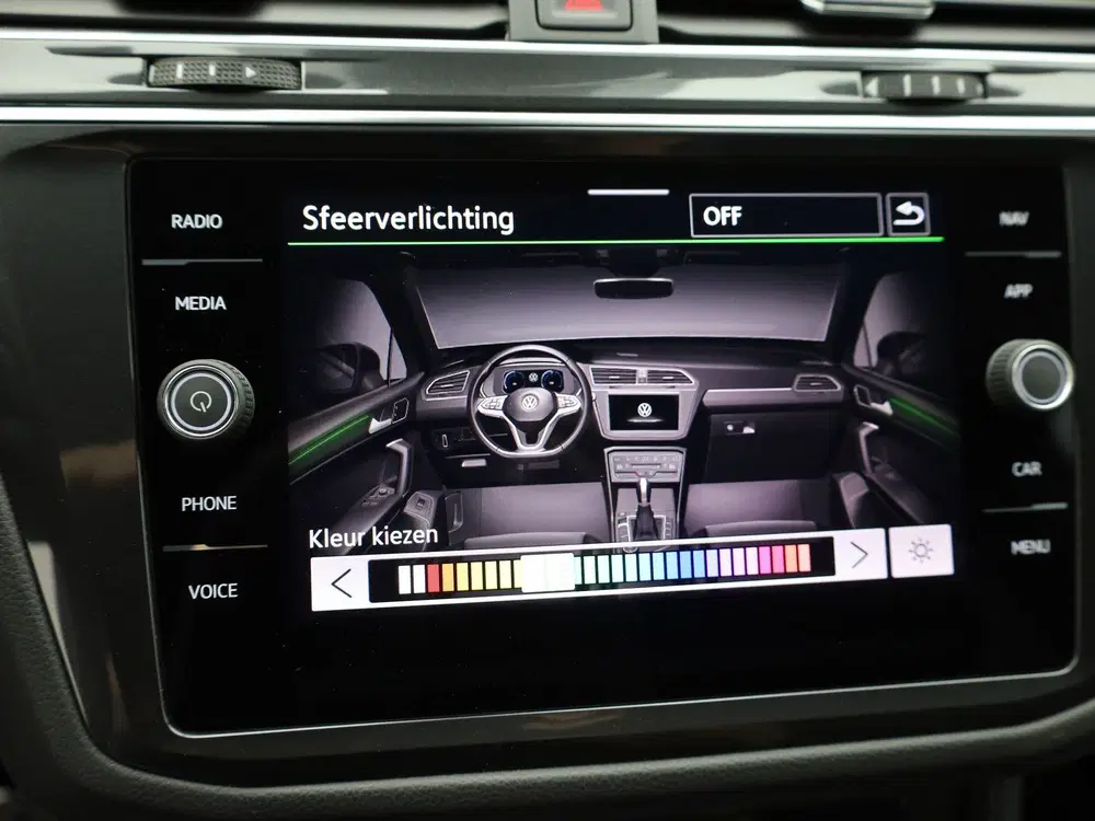 Volkswagen Tiguan 1.5 TSI R-Line Business uit 2023, foto 14