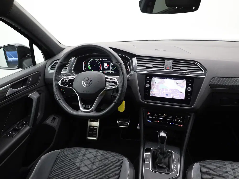 Volkswagen Tiguan 1.5 TSI R-Line Business uit 2023, foto 8