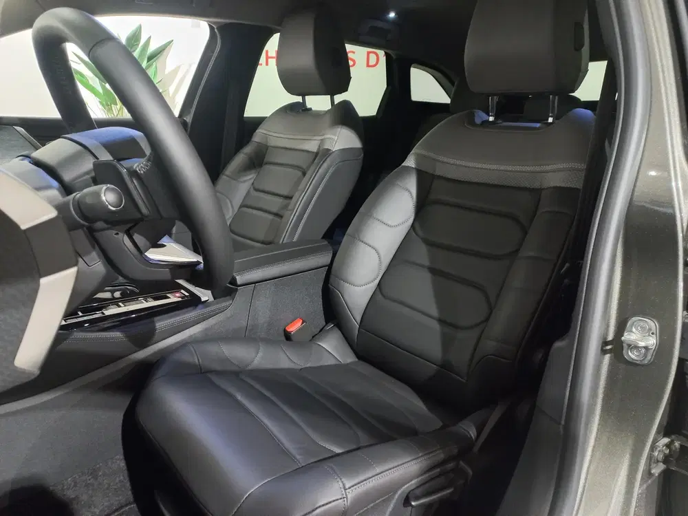 Citroën C5 X Citroen C5 X PureTech 130 S&S EAT8 Busines uit 2024, foto 13