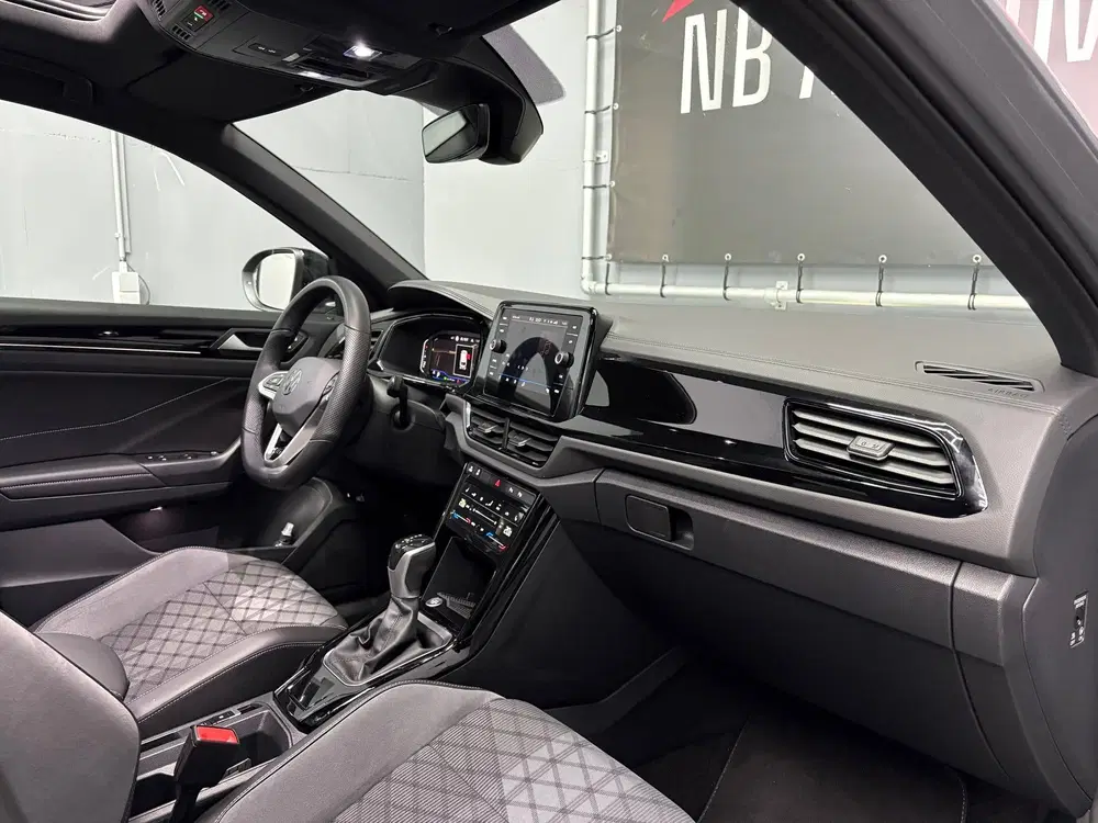 Volkswagen T-Roc 1.5 TSI R-Line Edition uit 2025, foto 10