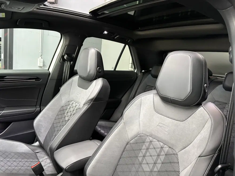 Volkswagen T-Roc 1.5 TSI R-Line Edition uit 2025, foto 7