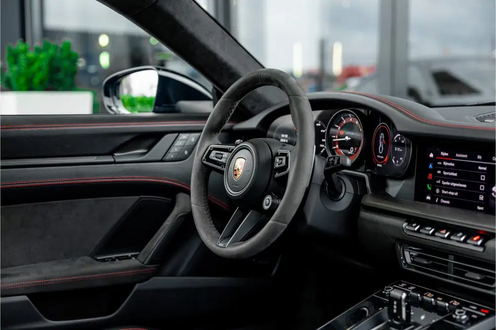 Porsche 911 3.0 Carrera 4 GTS uit 2023, foto 11