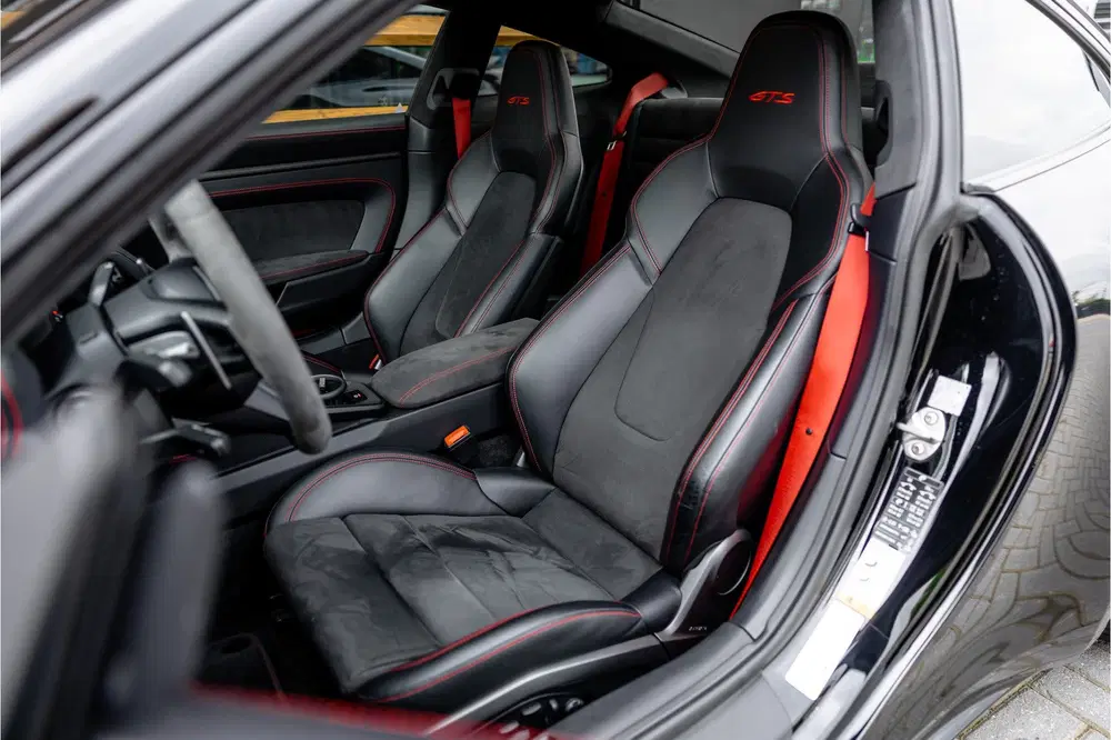 Porsche 911 3.0 Carrera 4 GTS uit 2023, foto 7