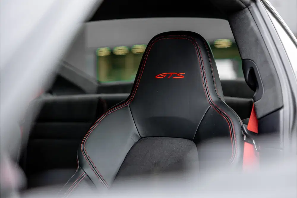 Porsche 911 3.0 Carrera 4 GTS uit 2023, foto 8