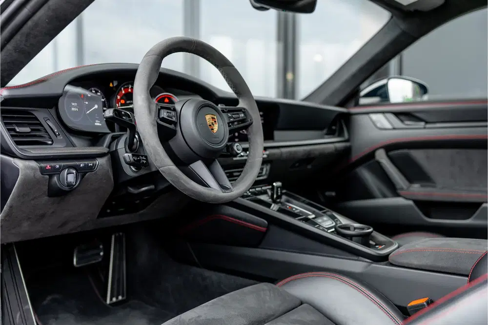 Porsche 911 3.0 Carrera 4 GTS uit 2023, foto 9