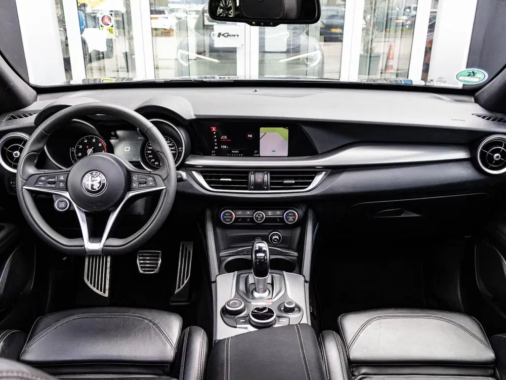 Alfa Romeo Stelvio 2.0 T AWD Veloce Q4 uit 2019, foto 2