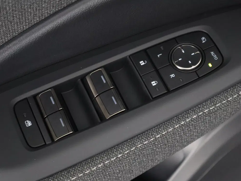 Lexus LBX 1.5 Business Line 2WD uit 2026, foto 15