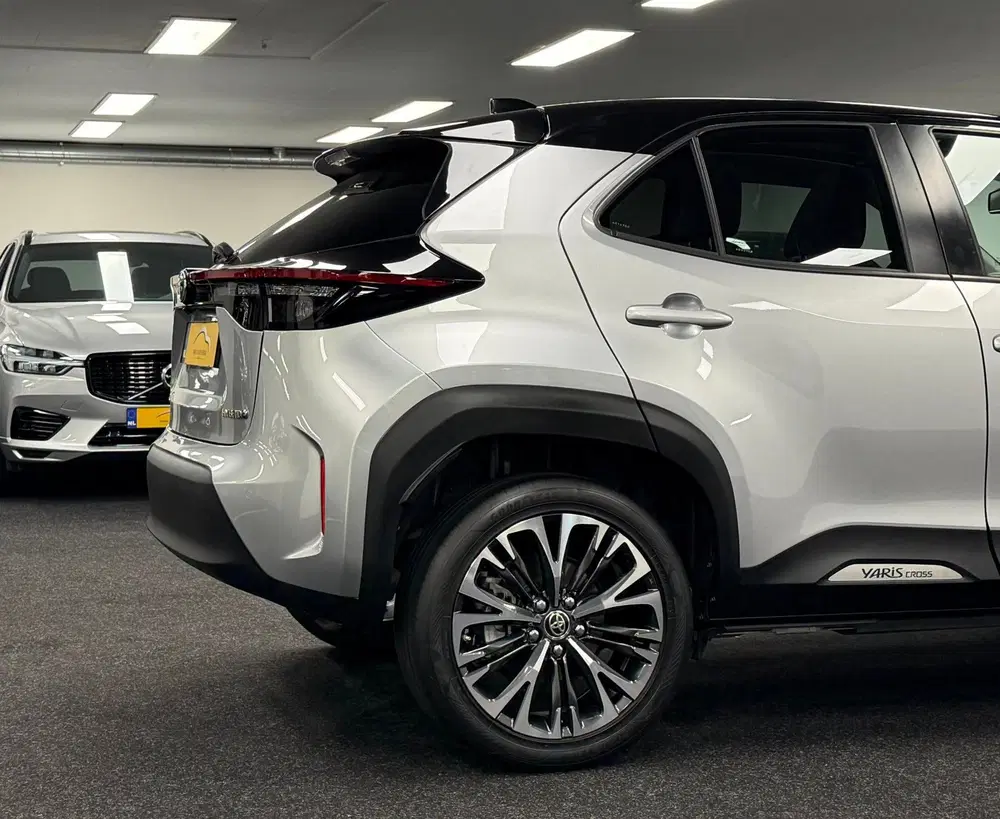 Toyota Yaris Cross 1.5 Hybrid Executive AWD*Panodak*Navi*Cam uit 2022, foto 14
