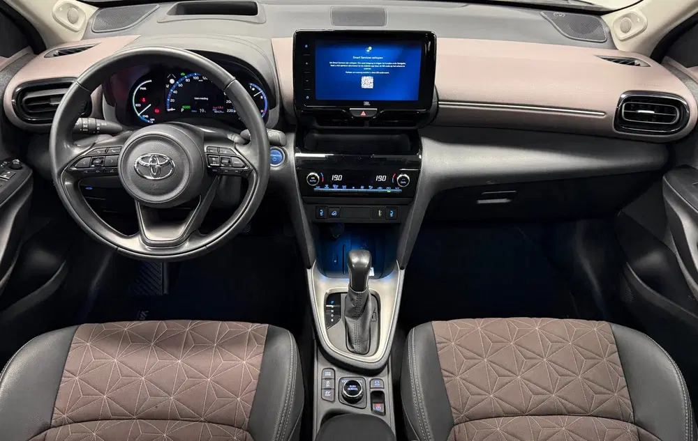 Toyota Yaris Cross 1.5 Hybrid Executive AWD*Panodak*Navi*Cam uit 2022, foto 3