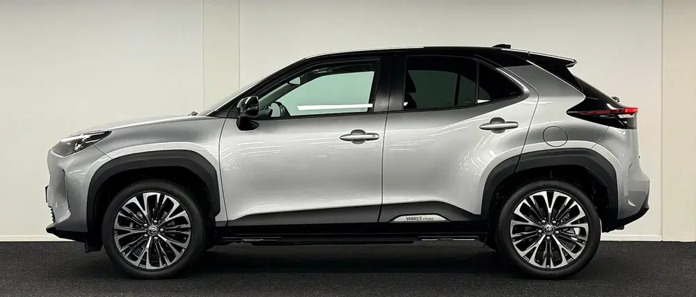 Toyota Yaris Cross 1.5 Hybrid Executive AWD*Panodak*Navi*Cam uit 2022, foto 4