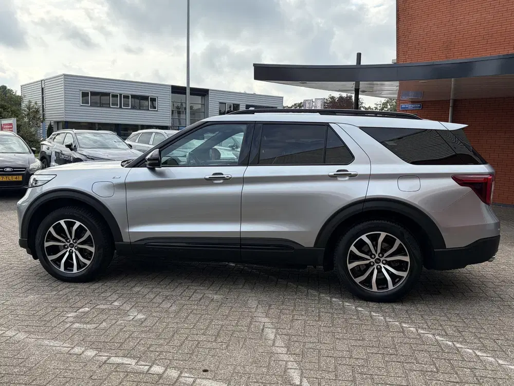 Ford Explorer 3.0 V6 EcoBoost PHEV ST-Line uit 2021, foto 4