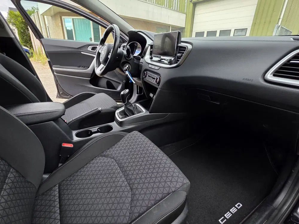Kia Ceed 1.0 T-GDi uit 2021, foto 3