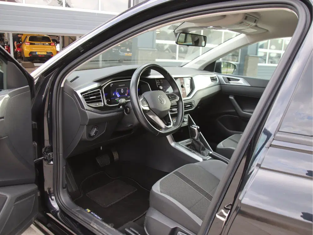 Volkswagen Polo 1.0 TSI Highline DSG Digital Cockpit uit 2022, foto 9