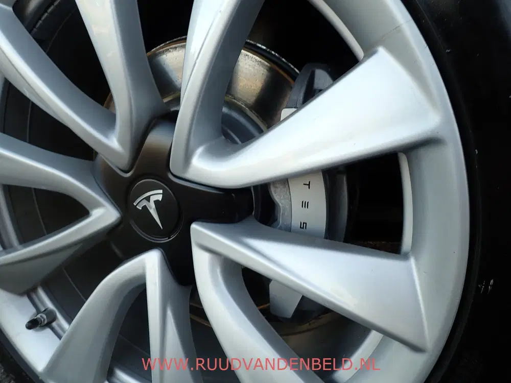 Tesla Model 3 SR+ RWD 60 kWh SOH 86% uit 2019, foto 9