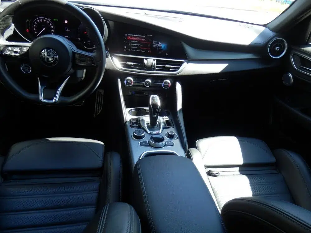 Alfa Romeo Giulia 2.0 T AWD Veloce Q4 280 pk. I Facelift I H uit 2023, foto 12