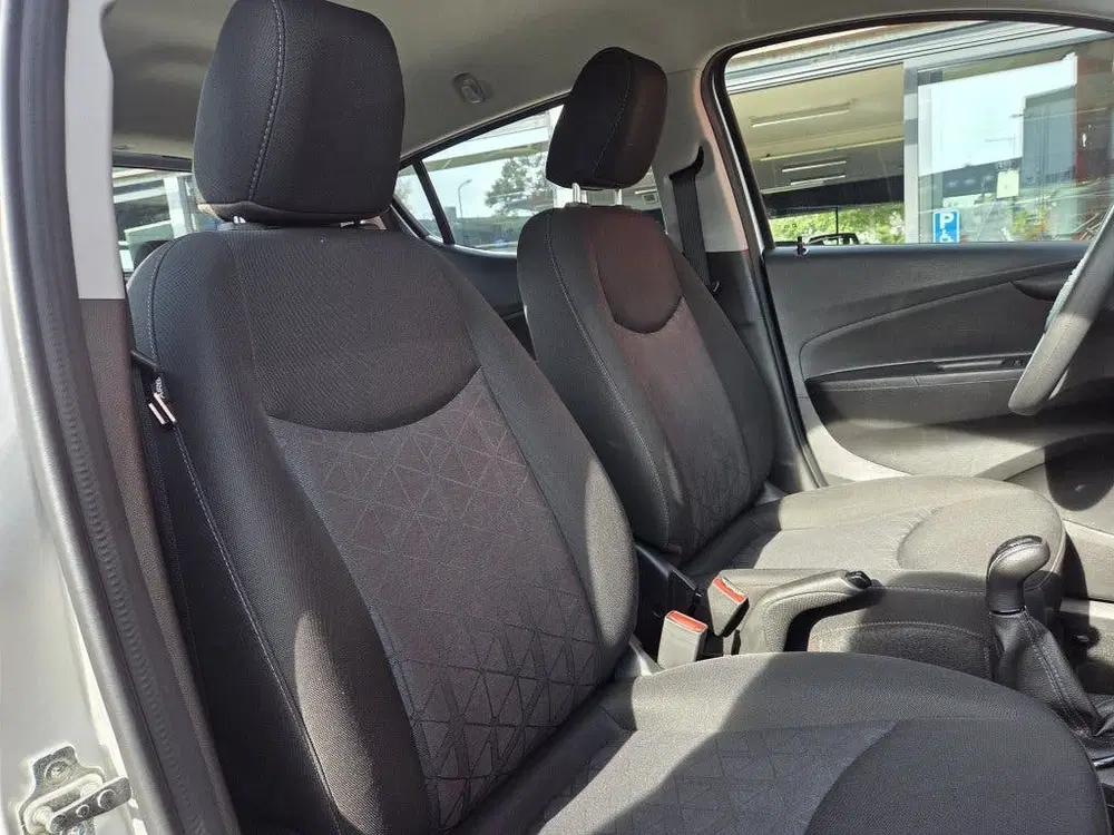 Opel Karl 1.0 75pk 120 Jaar Edition uit 2019, foto 15