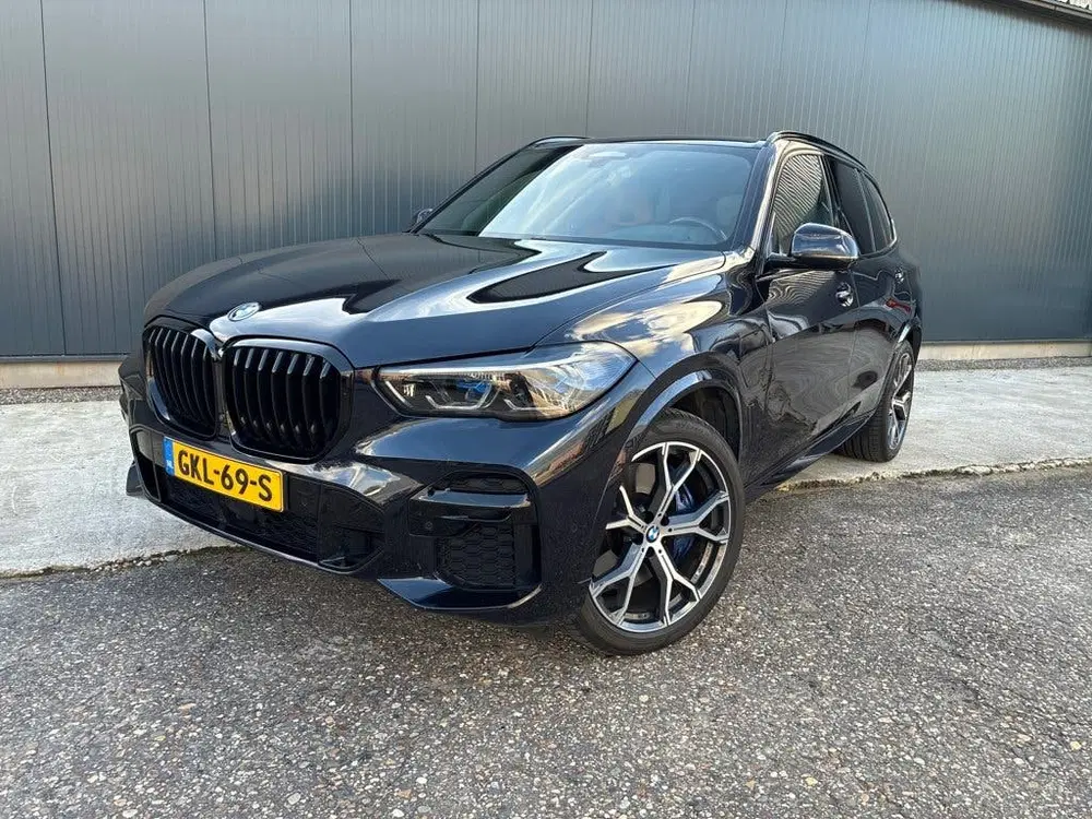 BMW X5 BMW X5 xDrive45e 394 pk High Executive M-S uit 2022, foto 2
