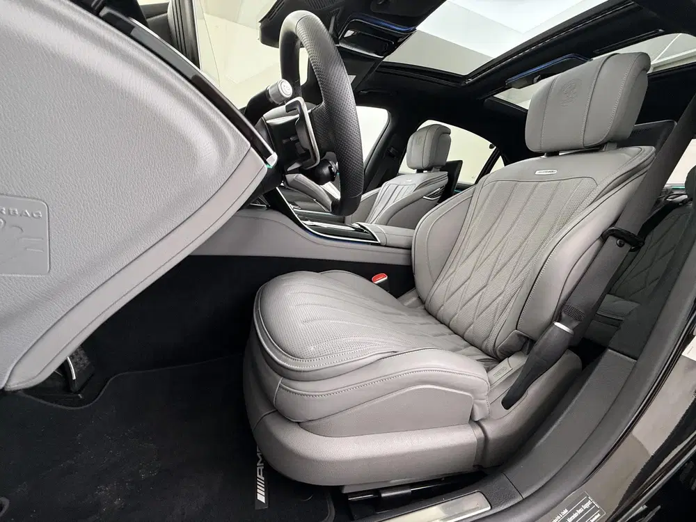 Mercedes-Benz S-Klasse AMG 63 S E Performance uit 2025, foto 4