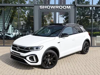 Volkswagen T-Roc 1.5 TSI R-Line PANO IQ.LIGHT KEYLESS VOL uit 2022