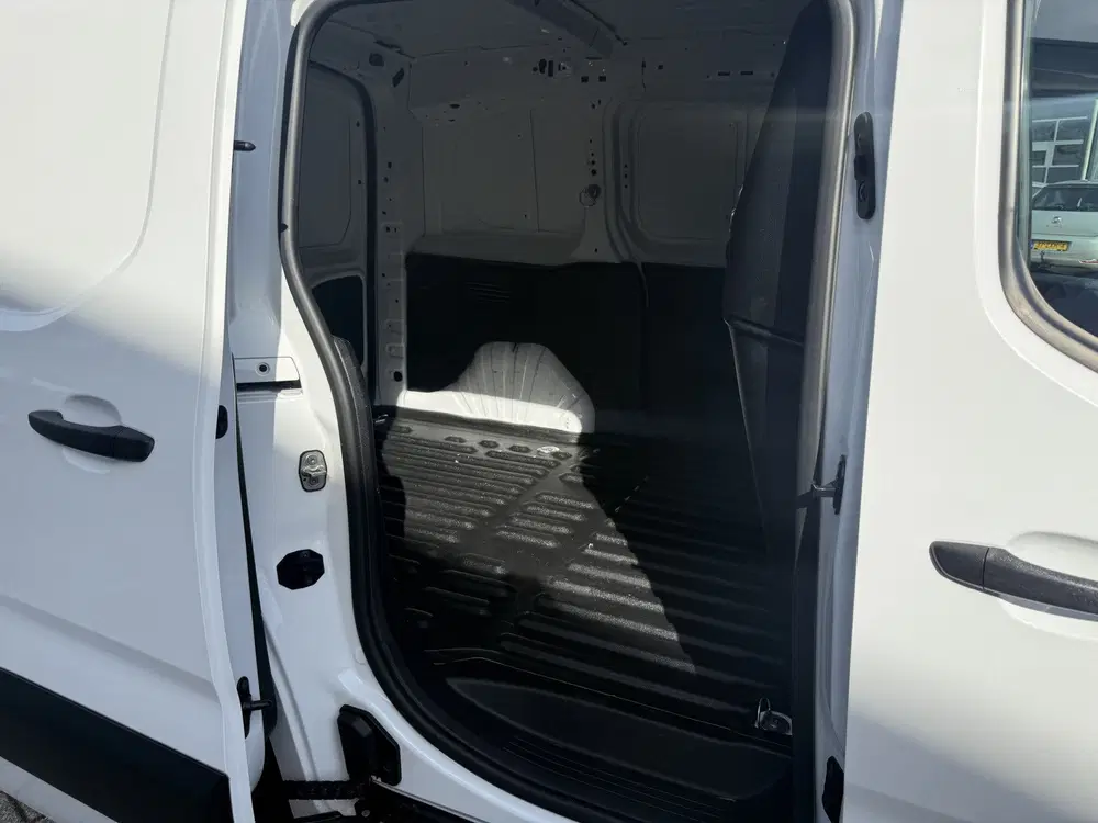 Opel Combo 1.5D L1H1 Edition Navigatie uit 2019, foto 7