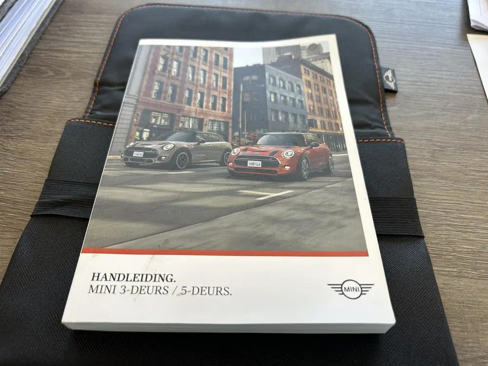 Mini One 1.5 One Business Edition CarPlay uit 2019, foto 2