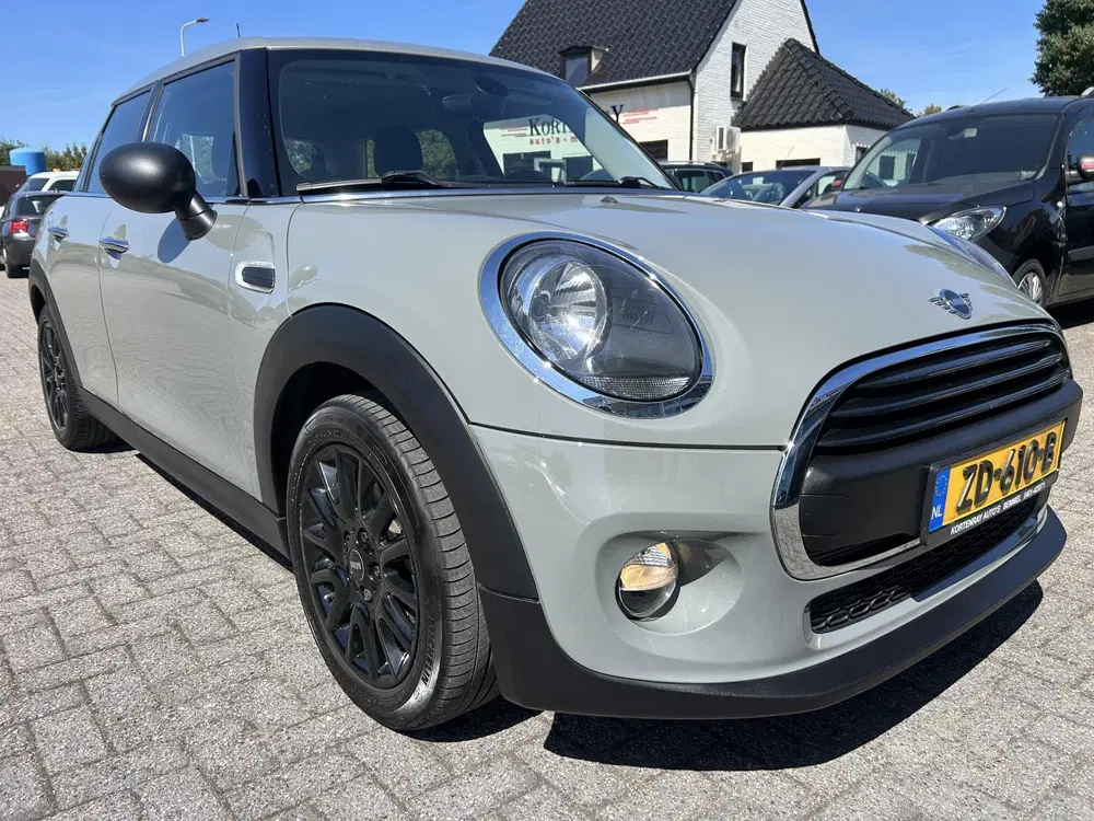 Mini One 1.5 One Business Edition CarPlay uit 2019, foto 6
