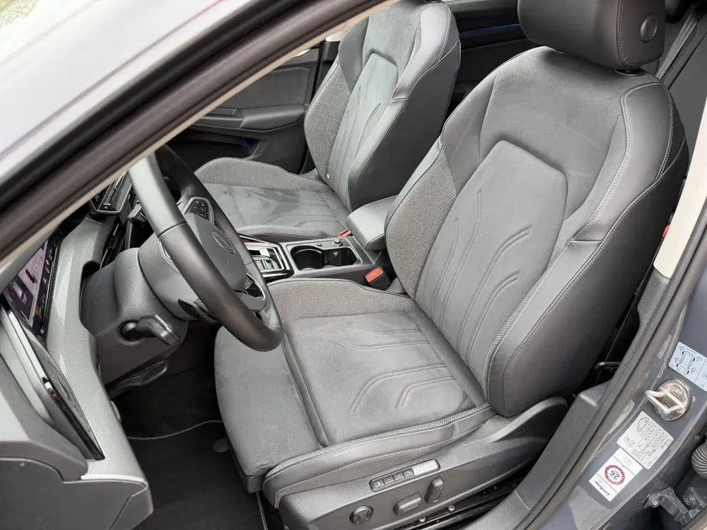 Volkswagen Golf 1.5 eTSI Style 150Pk Pano 360 Camera uit 2024, foto 2