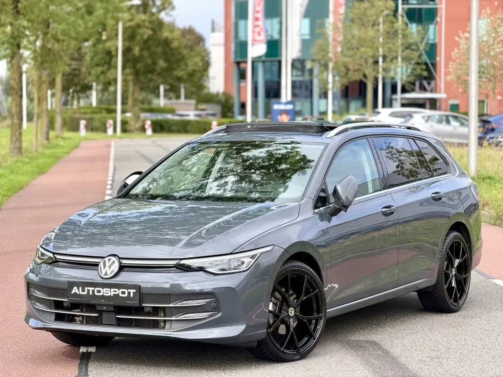 Volkswagen Golf 1.5 eTSI Style 150Pk Pano 360 Camera uit 2024, foto 5