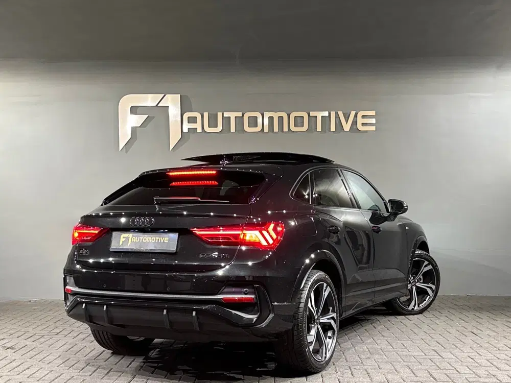 Audi Q3 35 TFSI 3x S Line Pano uit 2024, foto 3